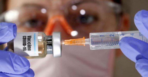 Vaccinul contra COVID-19, dezvoltat de Rusia, se numeşte Sputnik-V, iar 20 de țări ar fi solicitat peste un miliard de doze