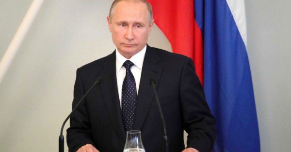 Putin a decis prelungirea embargoului asupra produselor alimentare occidentale