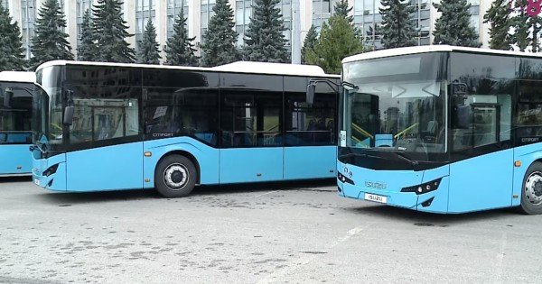 Ce spune Primăria Chișinău despre anularea contractului de achiziție a celor 100 de autobuze ISUZU