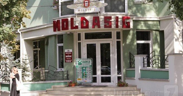 Parlamentul a votat unanim crearea unei comisii speciale care să investigheze situația de la Moldasig