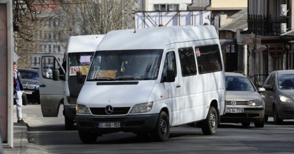 Atenție! Două rute de microbuz din Capitală au fost suspendate