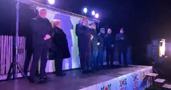 „Trebuia să pregătim câte un buchet de flori”. Detalii despre petrecerea din Berezlogi, desfășurată în plină pandemie
