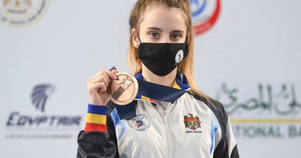Maria Cojocari a cucerit medalia de bronz la Mondialul de scrimă printre cadeți