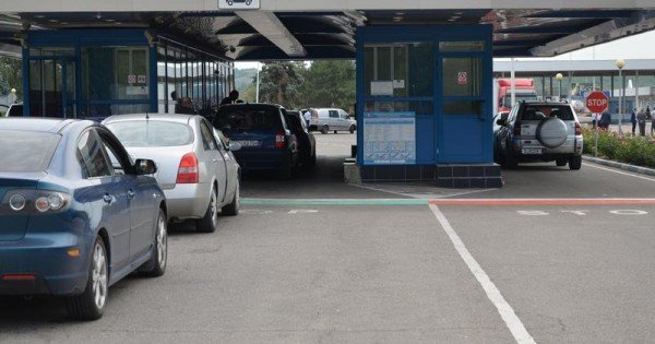 Testul negativ la Covid-19 NU mai este obligatoriu la intrarea în Republica Moldova