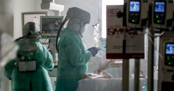 Țara în care secțiile de Terapie Intensivă Covid au internat mai mulți tineri decât vârstnici