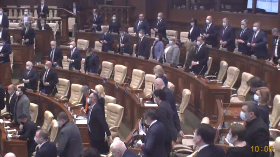 Minut de reculegere în Parlament în memoria deputatului PDM, Ludmila Guzun