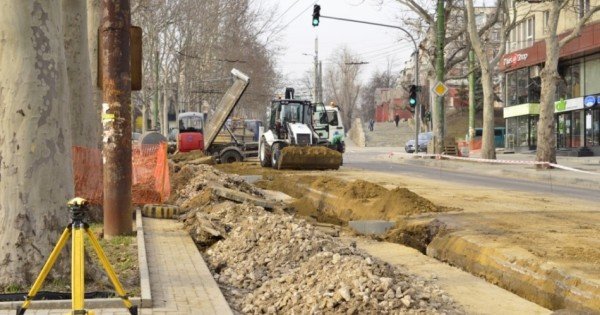 Se suspendă total traficul rutier pe strada Ion Creangă, tronsonul cuprins între străzile V. Belinski și E. Coca, în ambele direcții