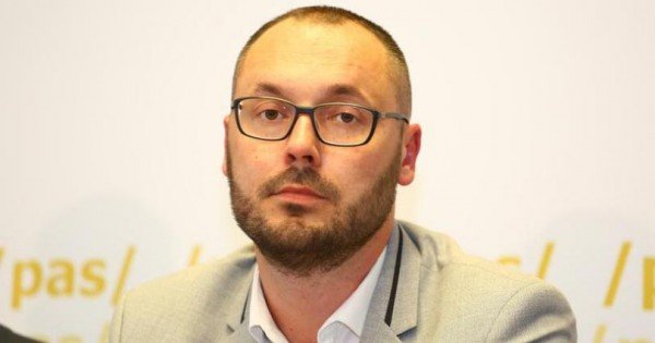 Deputatul Sergiu Litvinenco a contestat ordonanța de refuz în cazul tentativei de uzurpare a puterii de stat