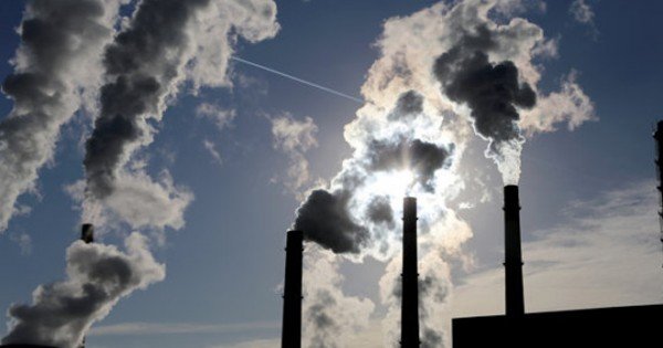 Prețul permiselor pentru carbon din UE au urcat, pentru prima dată, peste nivelul de 50 de euro pe tonă