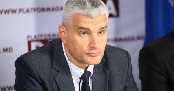 DOC/ Platforma DA solicită audierea directorului ANRE și a președintelui Consiliului Concurenței: Deși prețul petrolului rămâne cel din luna martie, importatorii moldoveni de produse petroliere au scumpit din nou benzina și motorina
