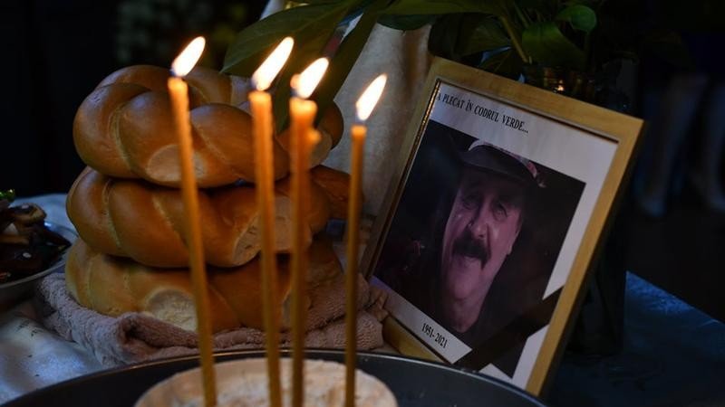 FOTO, VIDEO // Ultimele aplauze pentru Iurie Sadovnic. Maestrul, condus pe ultimul drum cu onoruri militare