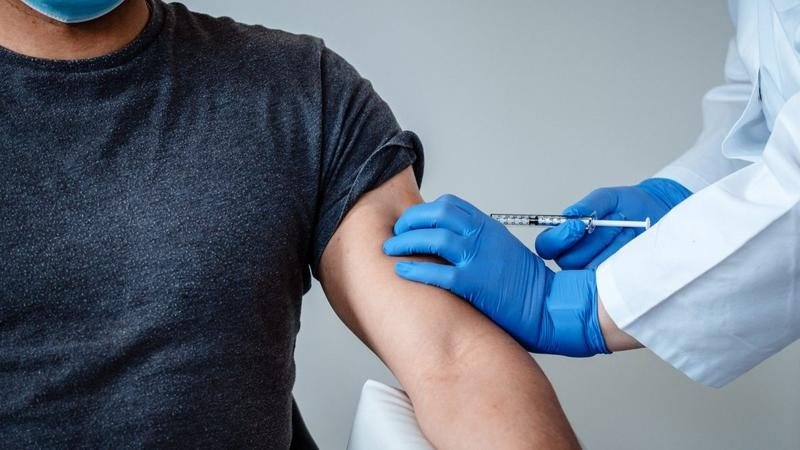 Avertisment de la OMS: Nivelul de vaccinare din Europa e „departe de a fi suficient” pentru a evita un nou val al pandemiei