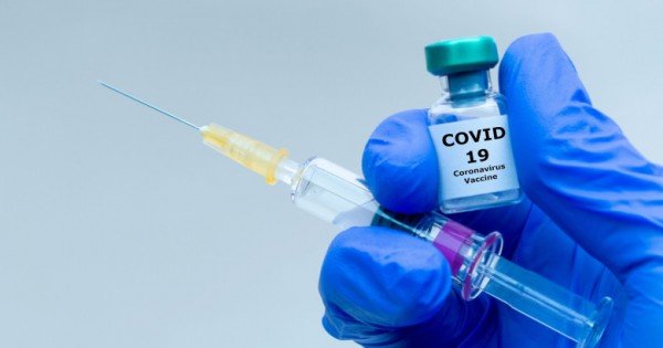 Un nou lot de peste 100 de mii de doze de vaccin împotriva COVID-19 ajunge la Chișinău