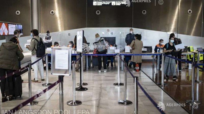 Un an de închisoare pentru un pasager care a încercat să folosească un test PCR falsificat pe aeroportul din Bruxelles