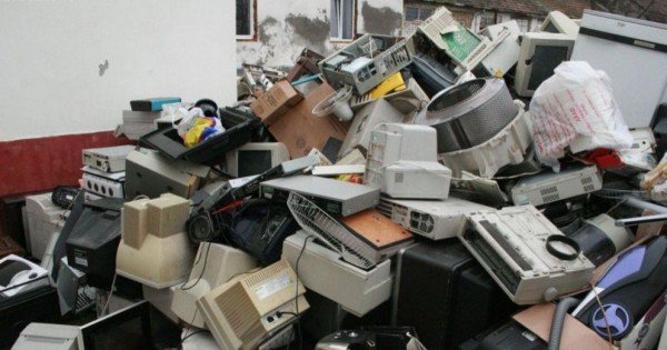 Anual Moldova generează 10 mii de tone de deșeuri electronice. În ce condiții țara ar putea avea o fabrică de reciclare a e-deșeurilor