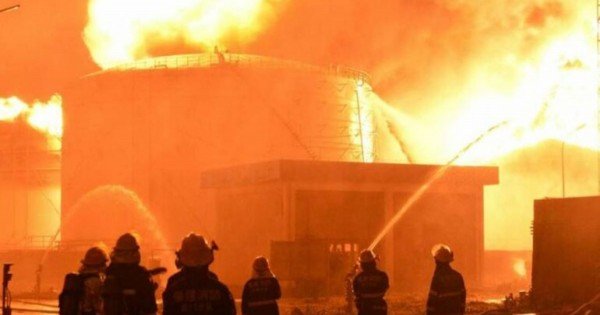 Ce spune Agenția de Mediu despre eventualele pericole după explozia de la o uzină din Ucraina