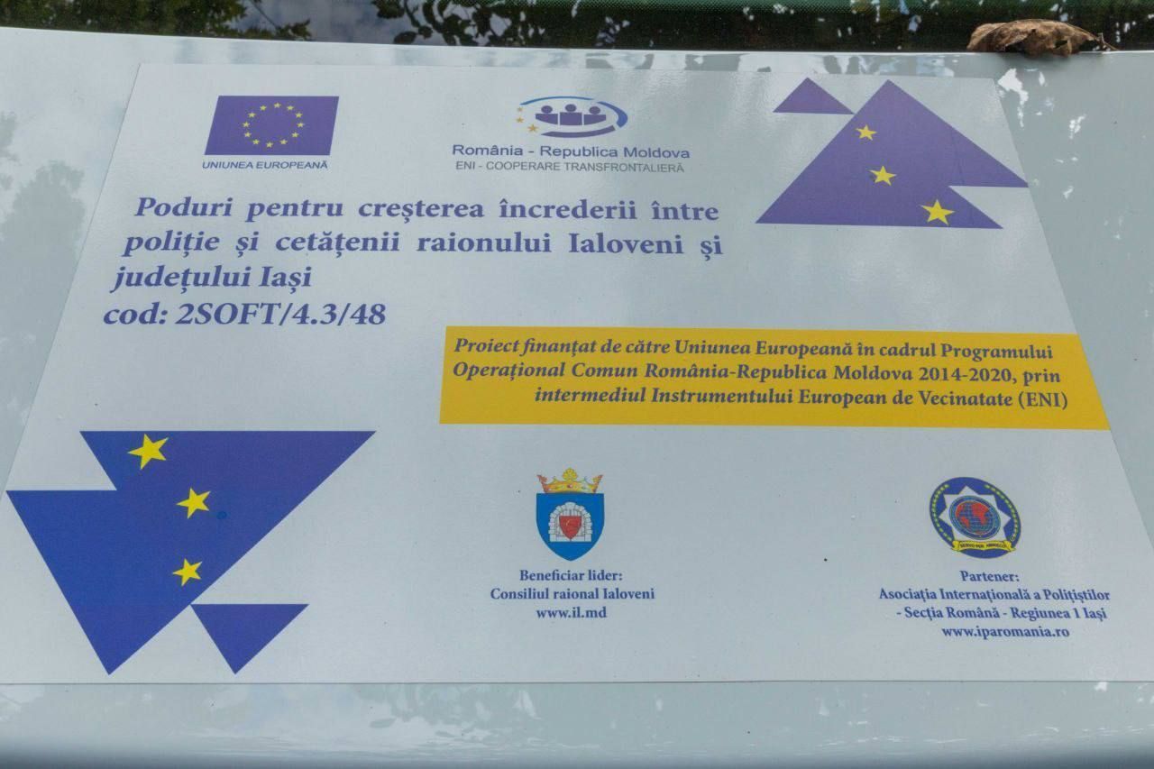 FOTO // Trei mașini de poliție și echipament IT, transmise IP Ialoveni în cadrul unui proiect comun cu județul Iași