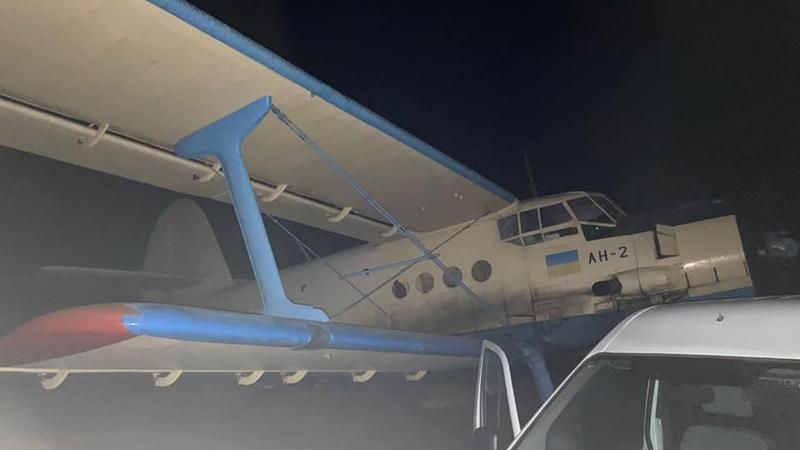 Patru cetățeni străini, reținuți în dosarul avionului utilizat în contrabandă; Doi dintre ei au fugit și sunt căutați