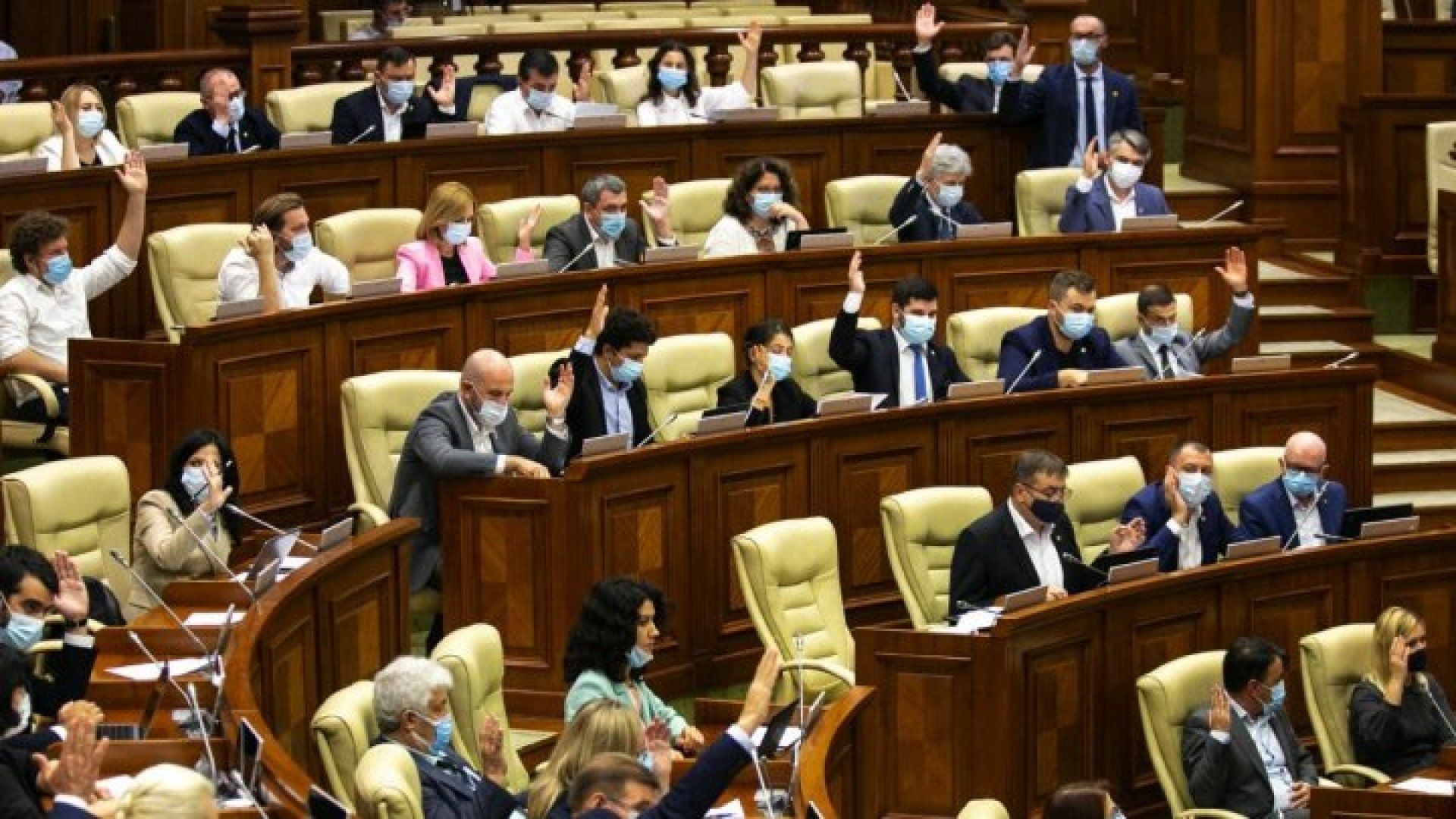 Украина объявила чрезвычайное положение. Положения, вступающие в силу