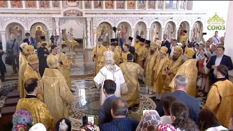 VIDEO // Patriarhul Kirill al Rusiei a căzut în timpul unei liturghii în Novorosiisk