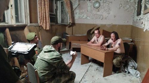 Rușii fac un film de propagandă în Lugansk, cu un fals Zelenski, svastici și soldați-caricatură. Cum se va numi pelicula