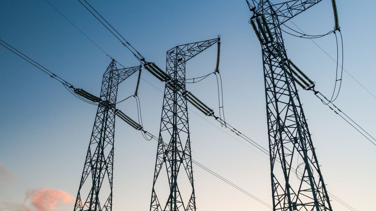 Premier Energy: Aproximativ 10 mii de consumatori rămân fără energie electrică din cauza avariilor în rețele