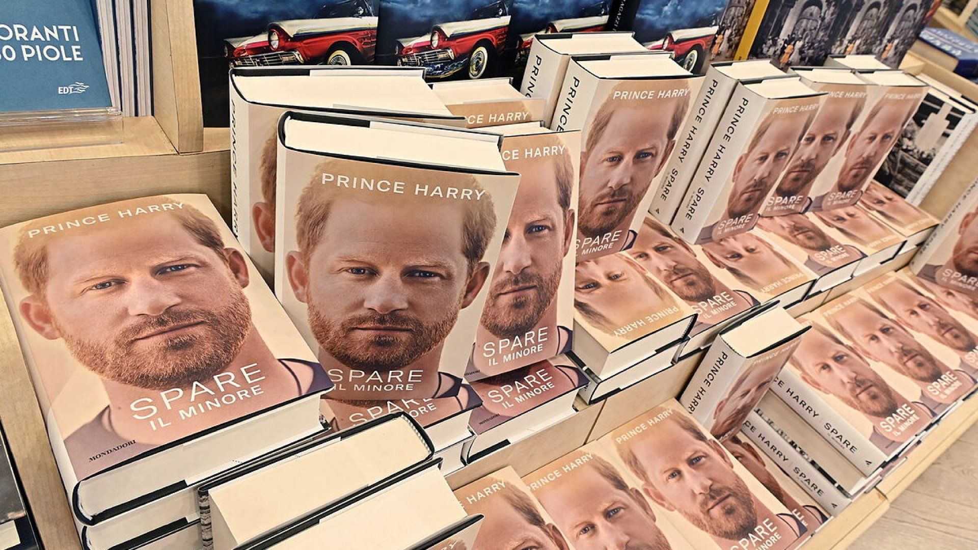 Cartea de memorii a prințului Harry, în Cartea Recordurilor. 1,43 milioane de exemplare, vândute în prima zi