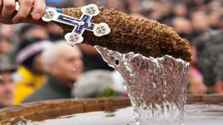 Creștinii ortodocși de stil vechi sărbătoresc astăzi, 19 ianuarie, Botezul Domnului sau Boboteaza