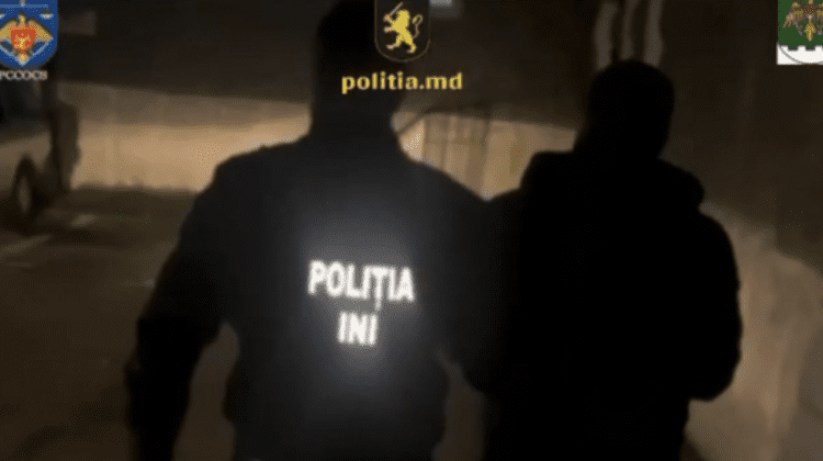 Poliția a reținut coordonatorul unui grup criminal, specializat în transportarea ilegală a cetățenilor din Ucraina în R. Moldova