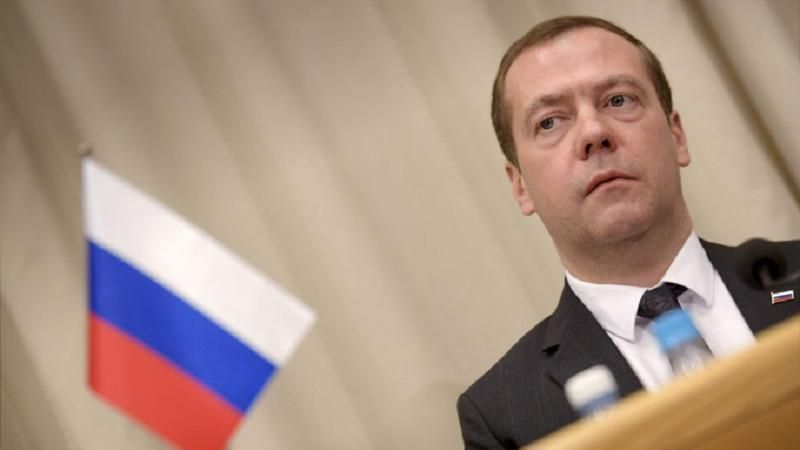 Medvedev ameninţă statele NATO că livrarea de avioane în Ucraina echivalează cu intrarea în război împotriva Rusiei