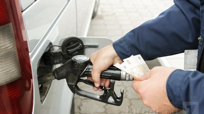 Pentru prima dată în ultimele 12 luni, prețul la motorină scade sub 22 lei pentru un litru; Cât va costa benzina
