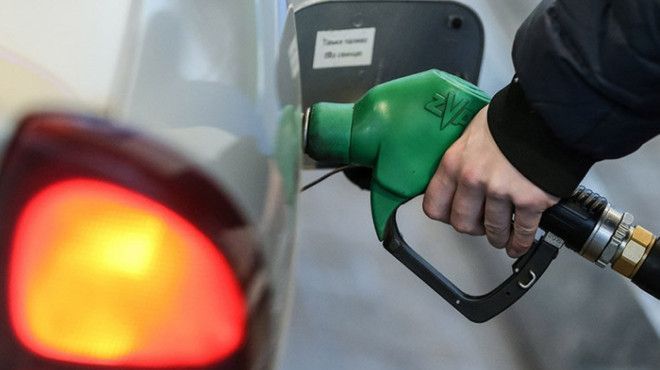 ANRE a stabilit noi prețuri la carburanți. Cât vor costa în weekend benzina și motorina