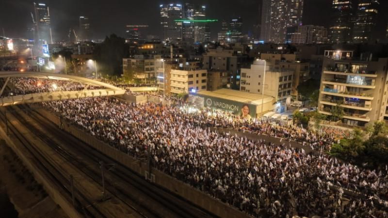 Protest de amploare în Israel după ce Netanyahu l-a demis pe ministrul Apărării
