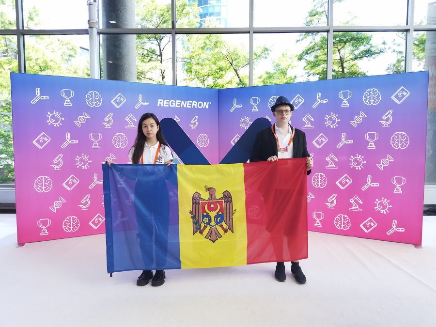 Doi elevi din Moldova au obținut premii în valoare de 1 000 și, respectiv, 5 000 de dolari la un concurs de științe și inginerie din SUA