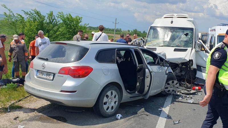 Automobilul a ieșit pe contrasens; Poliția oferă detalii despre accidentul grav de la Orhei