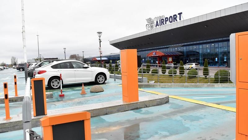 Perioada în care parcarea auto a Aeroportului va avea regim special a fost extinsă