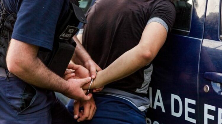 Cărăuși reținuți pentru organizarea migrației ilegale pentru ucraineni, inclusiv un polițist de frontieră; Ce taxe cereau