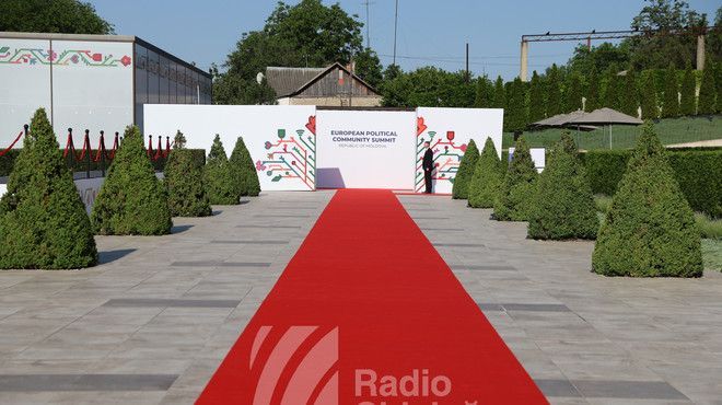 Summit CPE. O expoziție de artă românească a fost expusă la Castelul Mimi, cu ocazia summitului Comunității Politice Europene