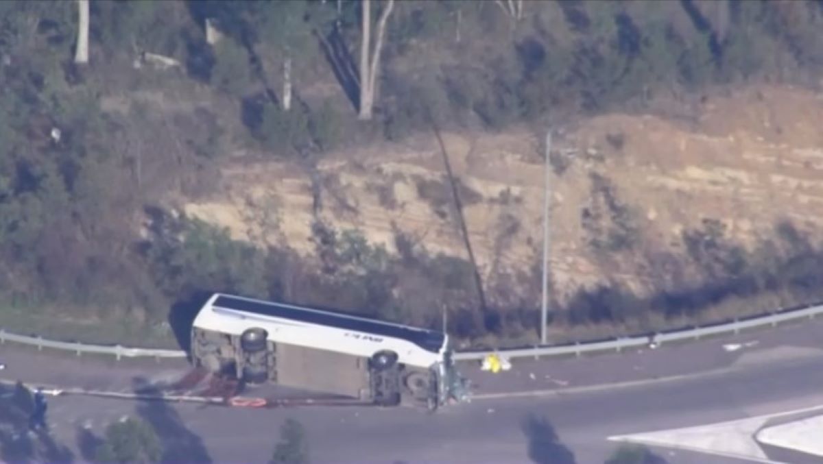 10 morți și 25 de răniți după ce un autocar plin cu nuntași s-a răsturnat. E cel mai grav accident din ultimii 30 de ani din Australia