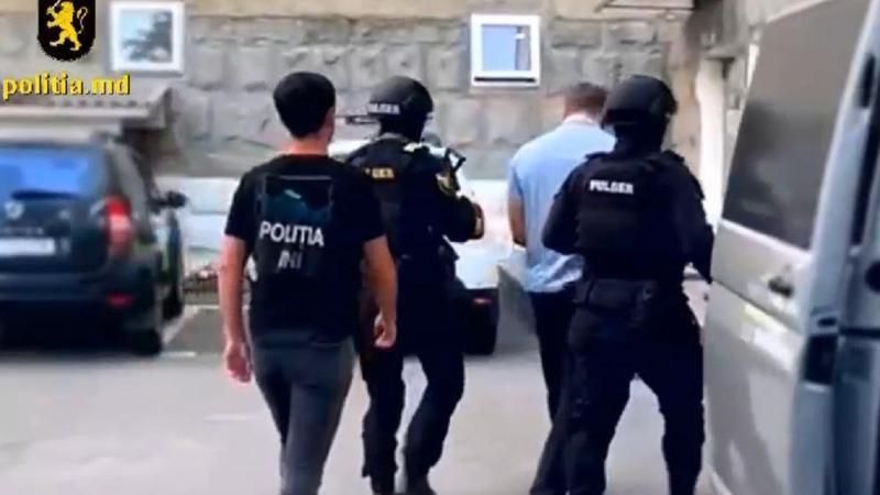 Dosarul cu droguri de peste 2,5 milioane de lei: Alți patru suspecți, printre care și organizatorii schemei, reținuți