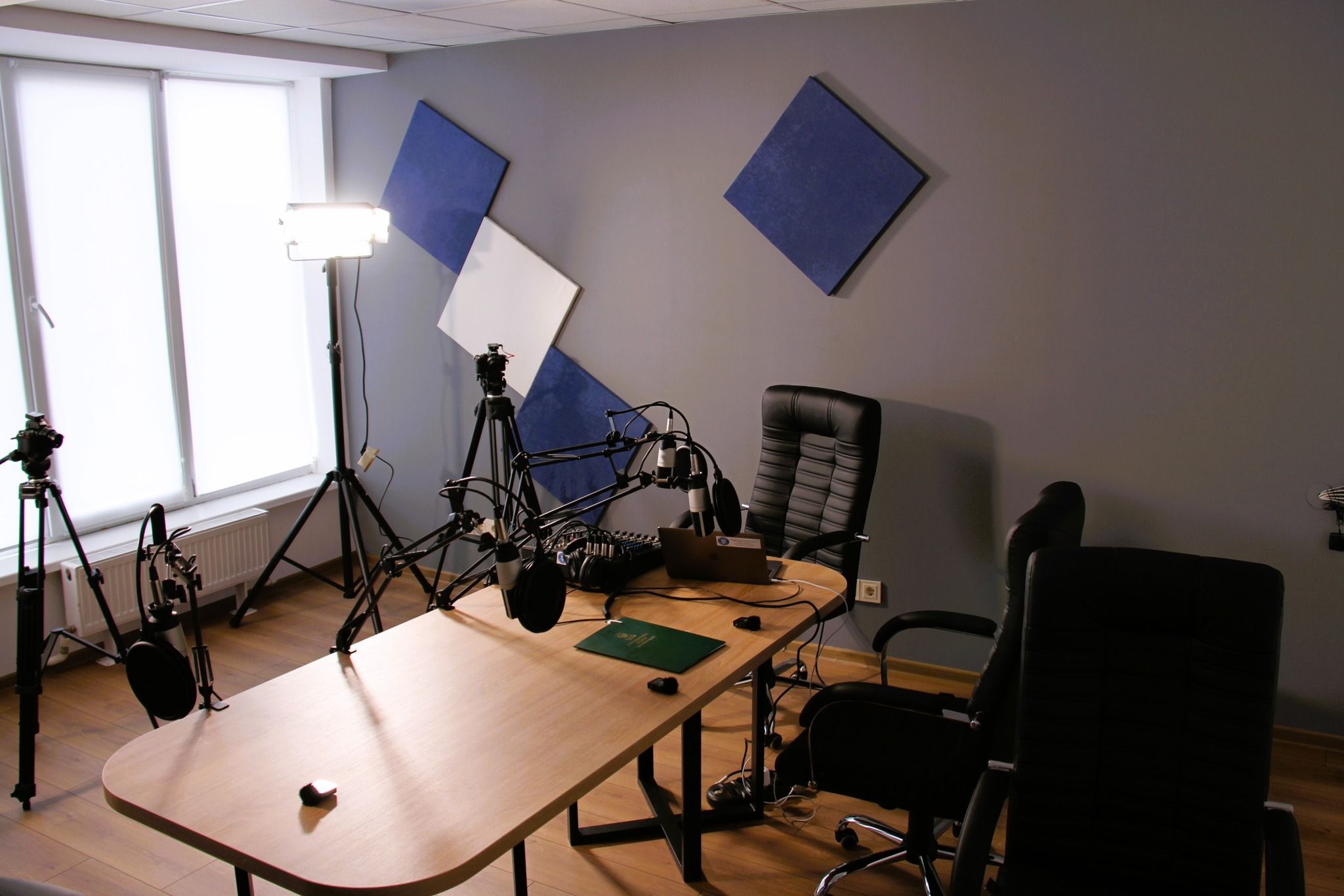 Primul studio de podcast a fost inaugurat la Facultatea de Jurnalism și Științe ale Comunicării a USM cu suportul DRRM