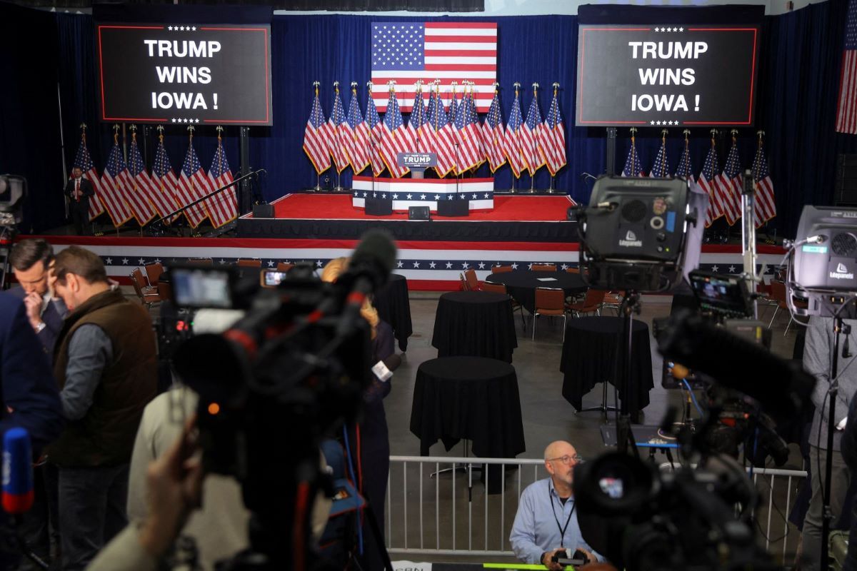 Alegeri SUA 2024 // Donald Trump câştigă primarele republicane din Iowa