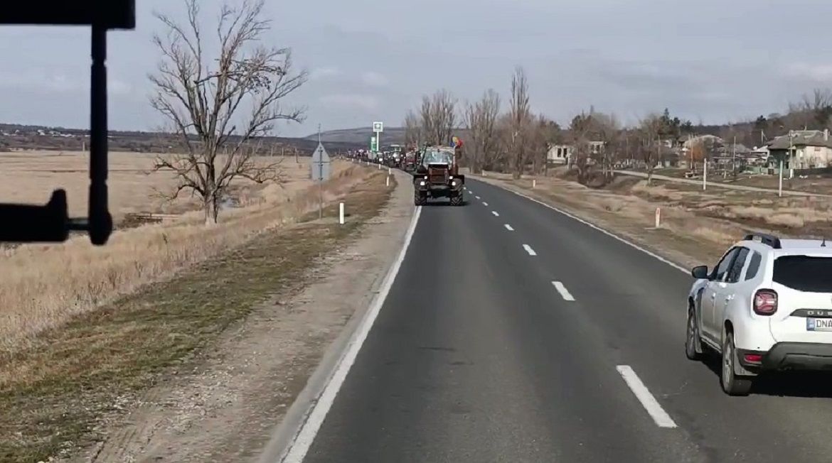 Fermierii vor să blocheze PTF Leușeni-Albița. Poliția recomandă călătorilor să evite acest punct de trecere