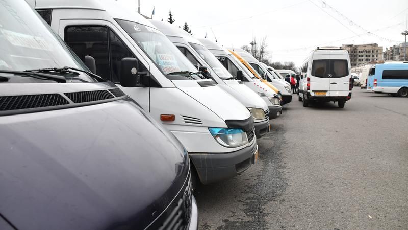 Transportatorii au protestat în centrul capitalei față de o lege votată în decembrie