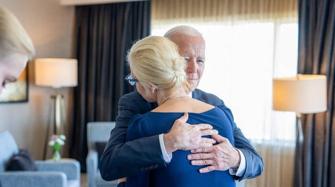 VIDEO // Președintele SUA, Joe Biden, s-a întâlnit cu văduva şi cu fiica opozantului rus decedat Aleksei Navalnîi