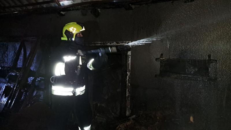 Incendiu într-o gospodărie din raionul Telenești: O femeie de 53 de ani s-a ales cu arsuri grave
