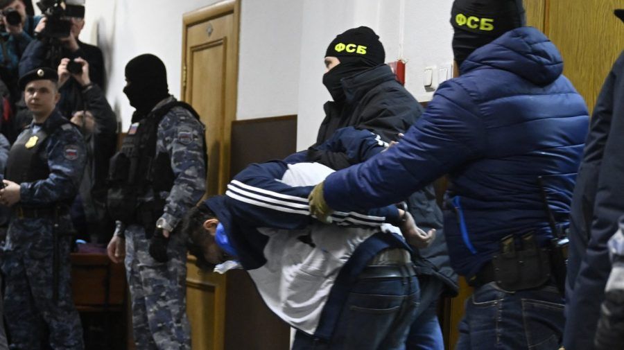 Atac la Moscova. Cei patru presupuşi atacatori au fost arestaţi preventiv