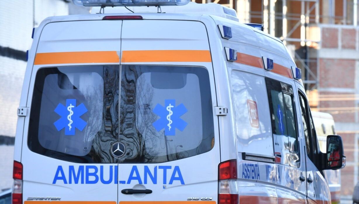 Încă un copil a ajuns în stare gravă la spital după ce peste el a căzut o poartă de fotbal; Apelul ministrei Sănătății