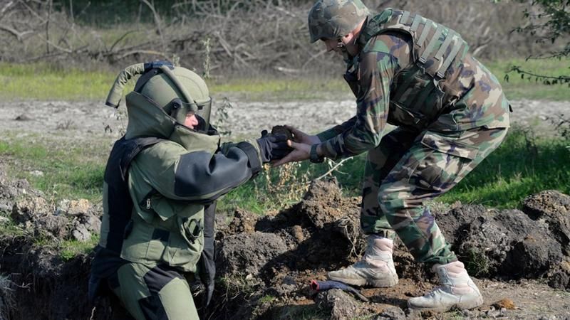 11 obiecte explozive, depistate de geniștii Armatei Naționale în diverse localități din R. Moldova