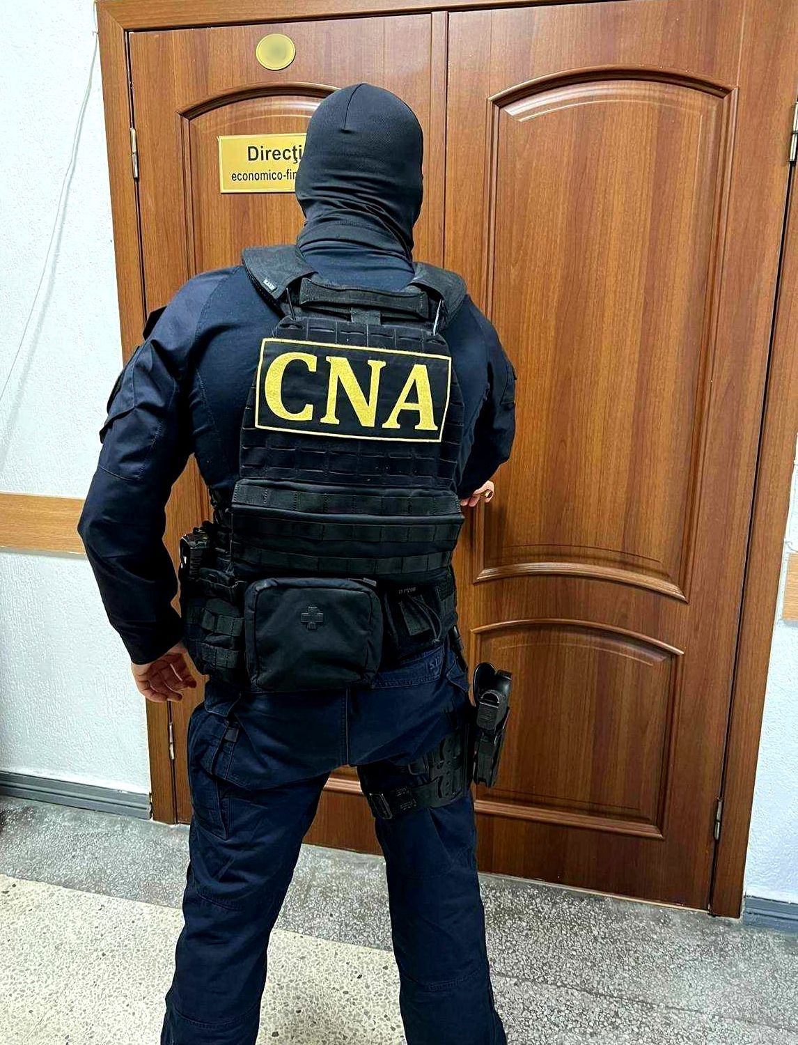 Doi șefi din cadrul Agenției Rezerve Materiale au fost reținuți de CNA și Procuratura Anticorupție